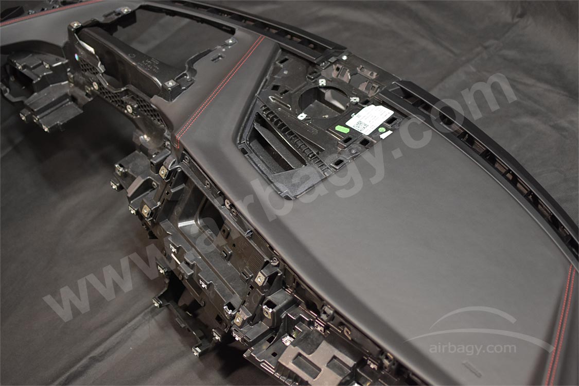 Palubní deska Audi e-tron po opravě