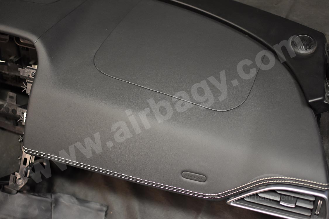 Oprava airbagu palubní desky Jaguar